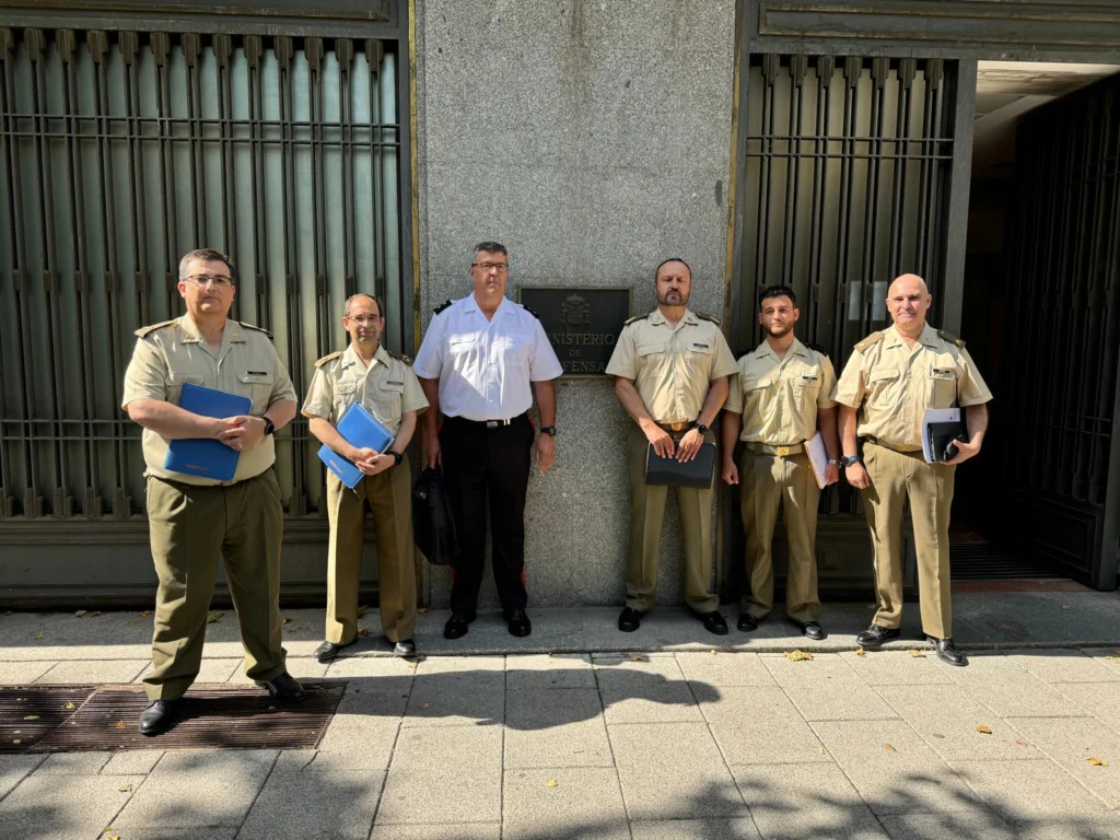 El Ministerio de Defensa se niega a tratar las mejoras retributivas para el personal militar